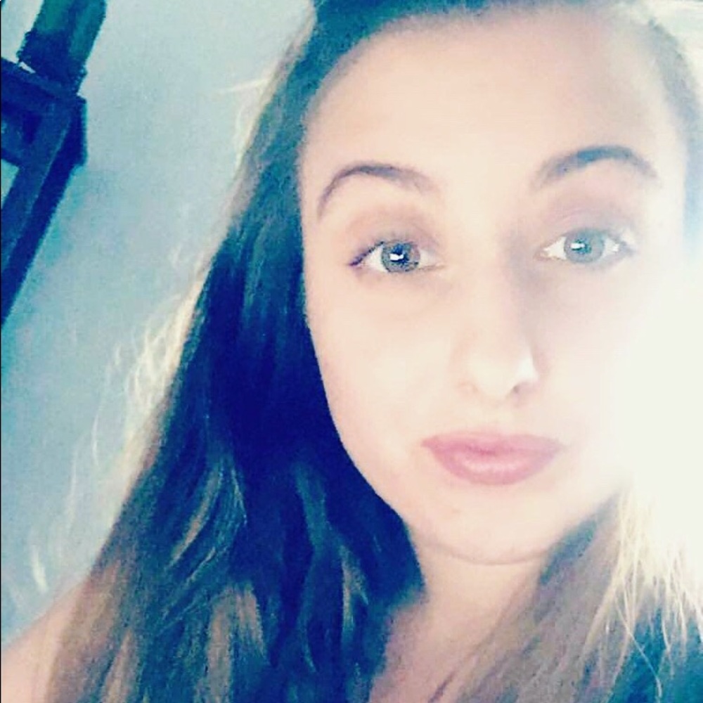 Meet your Posher, Chelsi